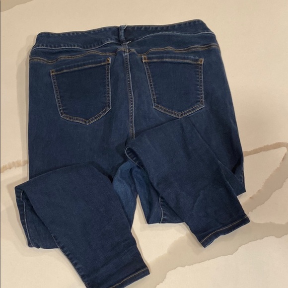 Torrid 16S Women’s Blue Jean Jeggings | High Rise, Super Soft - Picture 5 of 6